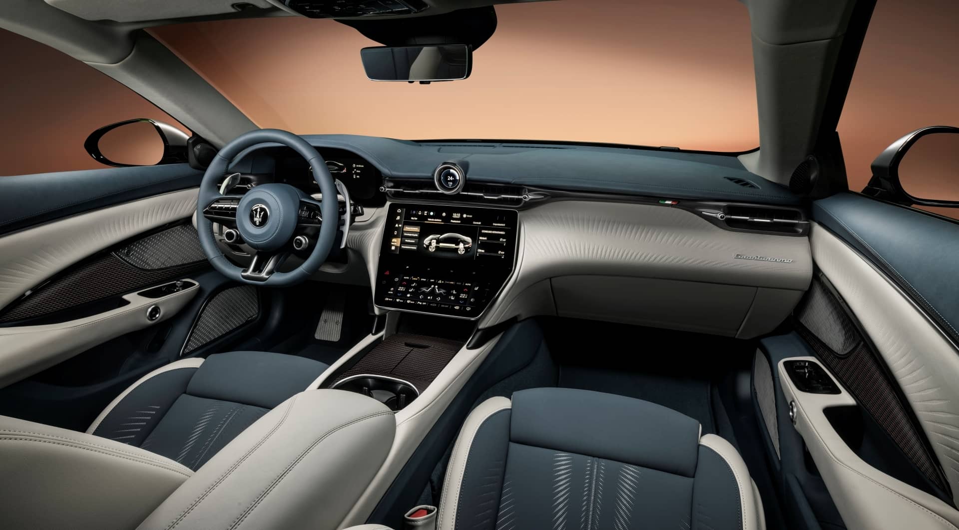 Up to 6 screens, the Maserati GranTurismo reveals its interior and more of its secrets in 108 new images